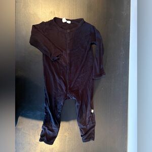 Kyte BABY black Long-Sleeve Snap One-Piece